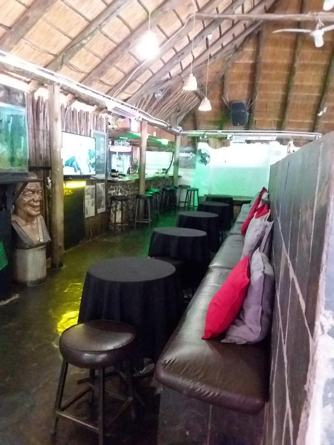 Larona Inn Mafikeng Eksteriør bilde