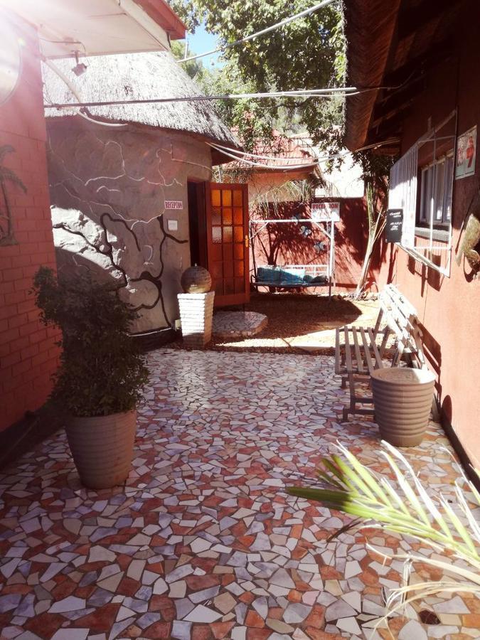 Larona Inn Mafikeng Eksteriør bilde